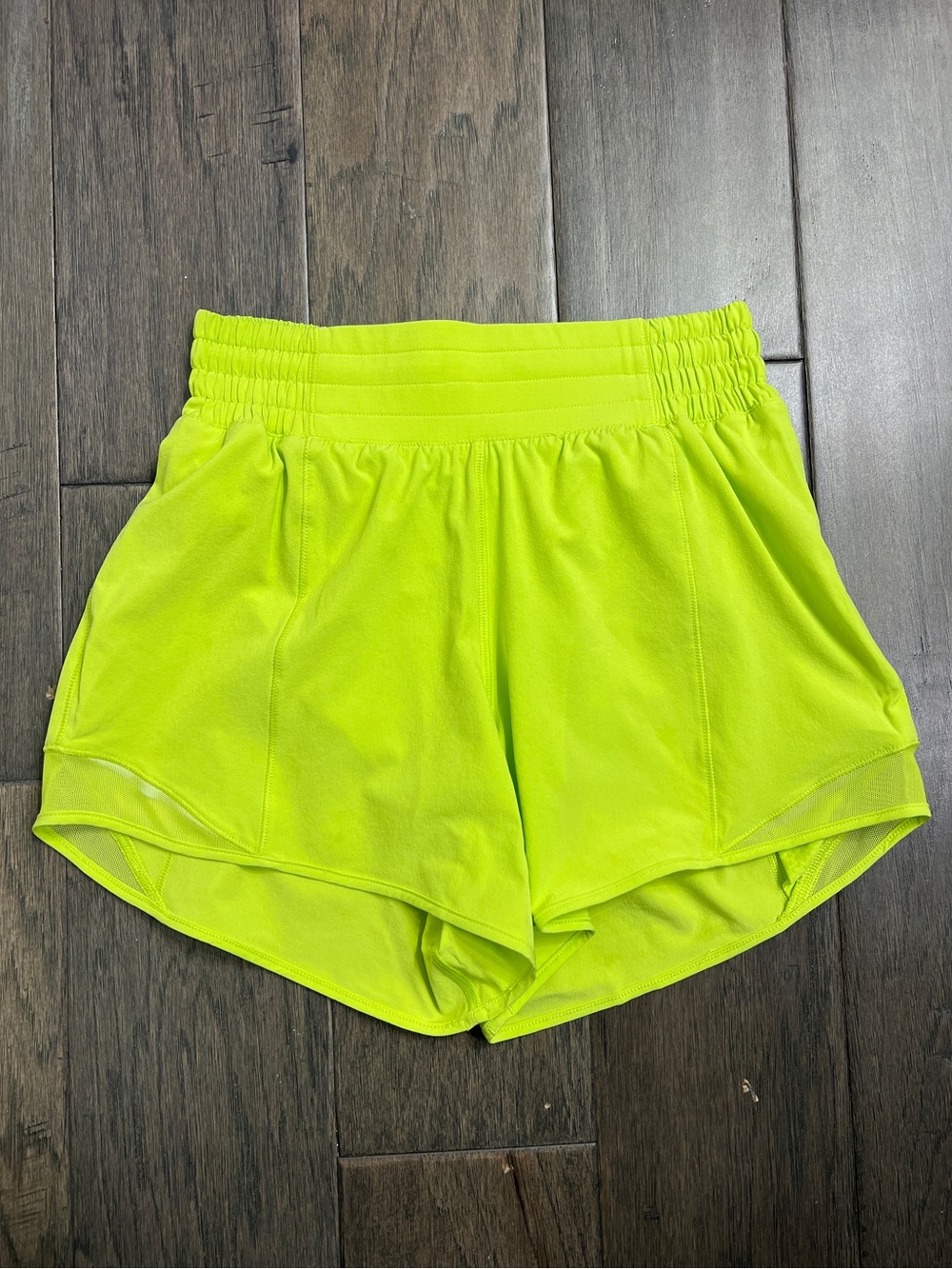 NEW Lululemon Hotty Hot High-Rise Lined Short 4" Sour Grape